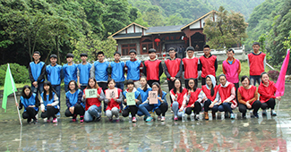 “白龍潭”勝通貨架踏春而來