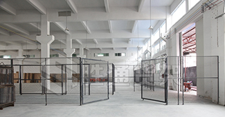 勝通隔離網(wǎng)成了汽配企業(yè)的寵兒