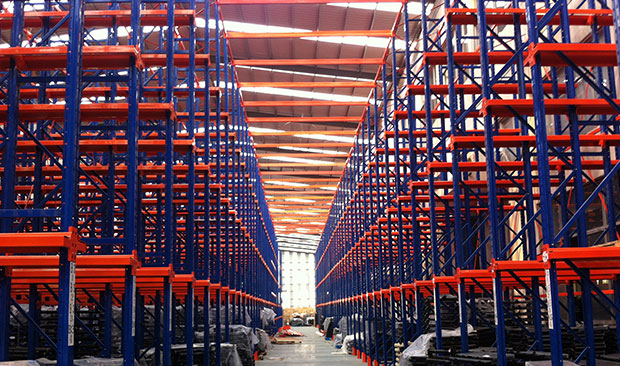 紹興金諾服飾采購服裝貨架100多組完成與勝通倉儲首次合作