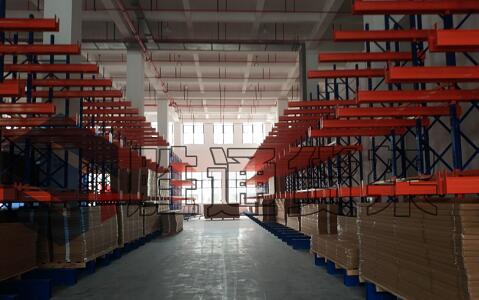 奧普集成吊頂：懸臂貨架還選勝通智能倉(cāng)儲(chǔ)