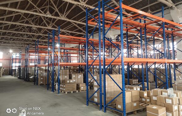 喜訊：浙江某五金公司200多組勝通倉儲重型貨架正式投入使用!