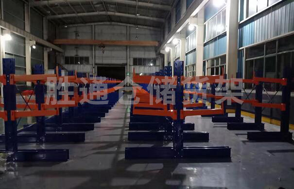 為何某紡織機械獨寵勝通倉儲懸臂貨架?