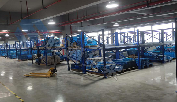 星宇電子（寧波）有限公司訂購重型貨架、網(wǎng)層板100多組