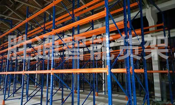 祝賀勝通智能倉儲為杭州臨港物流定做110組重型橫梁貨架安裝完成