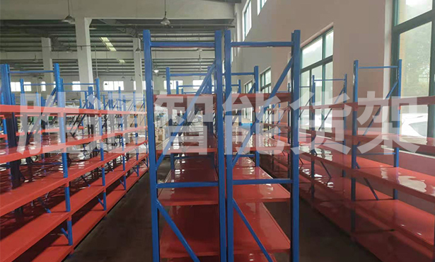 祝賀臺(tái)玖精密機(jī)械1358組重型橫梁貨架順利投入使用