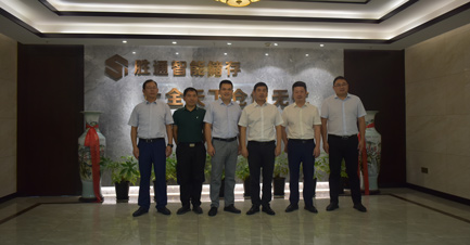 勝通智能迎來馬鞍山當(dāng)涂縣魏邦軍縣長等領(lǐng)導(dǎo)現(xiàn)場參觀指導(dǎo)！