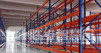 科學(xué)儲(chǔ)存貨物，這家塑料制品企業(yè)只認(rèn)準(zhǔn)勝通重型貨架