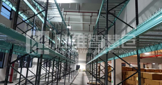 定制重型貨架解決空間不夠用問(wèn)題，讓實(shí)體企業(yè)倉(cāng)儲(chǔ)無(wú)憂(yōu)！