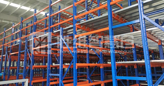 解決汽車制造企業(yè)倉儲痛點，閣樓貨架顯神通