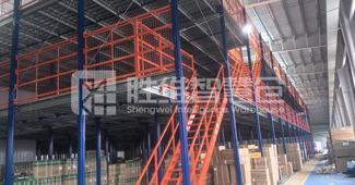 注意，讓汽車制造企業(yè)滿意的鋼平臺貨架，就在勝維智慧倉！