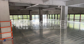 一款承重強、空間利用率高的鋼平臺貨架，堪稱倉儲空間魔法棒！