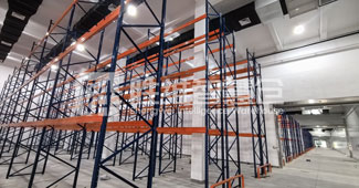 南通醫(yī)藥公司引進(jìn)窄巷道貨架，倉儲空間利用率大幅提升