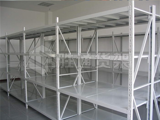 標(biāo)準(zhǔn)貨架的分類,輕型貨架.jpg