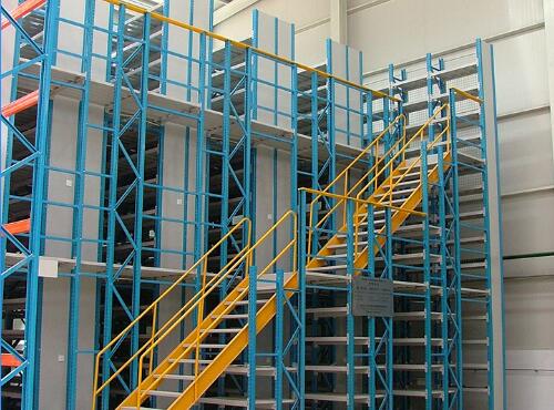 鋼平臺(tái).jpg 鋼平臺(tái).jpg