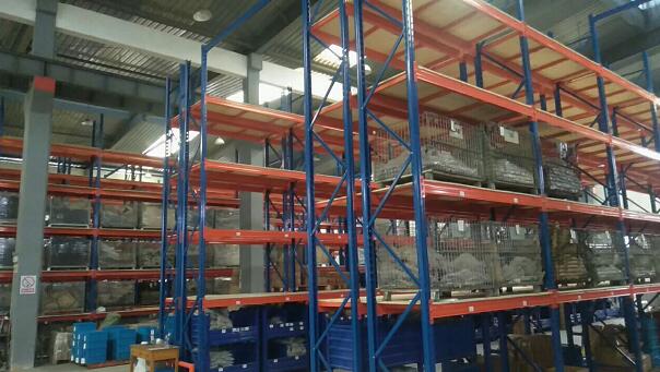 橡樹汽車貨架.jpg 橡樹汽車貨架.jpg