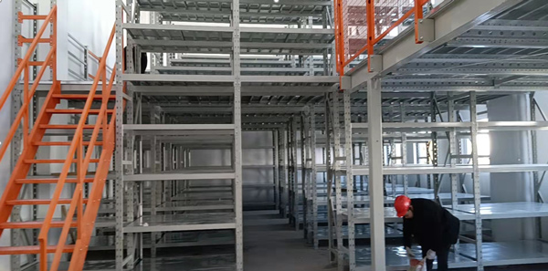 勝通閣樓貨架幫助蘭溪新奧華紡織提升倉儲性能，效果真的棒！