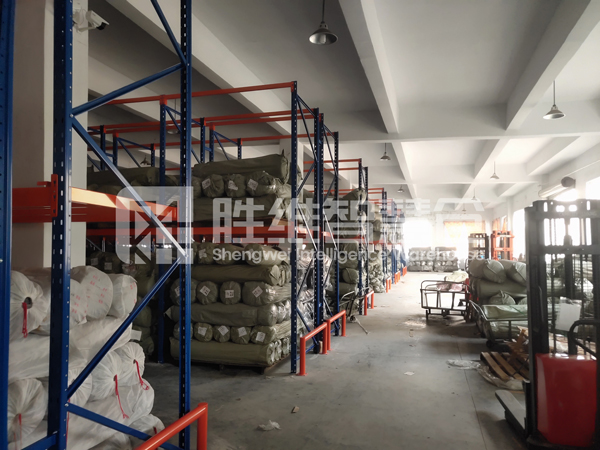 服裝重型貨架2600.jpg 服裝重型貨架2600.jpg