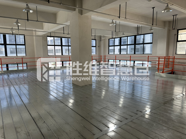 鋼平臺(tái)600.jpg 鋼平臺(tái)600.jpg