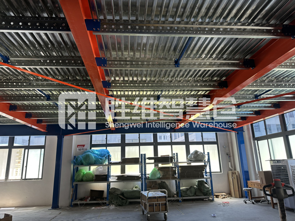 鋼平臺(tái)2600.jpg 鋼平臺(tái)2600.jpg