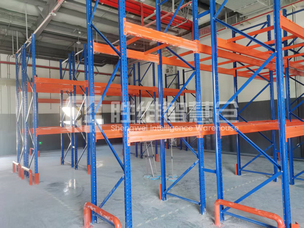 半導(dǎo)體-重型貨架600.jpg 半導(dǎo)體-重型貨架600.jpg